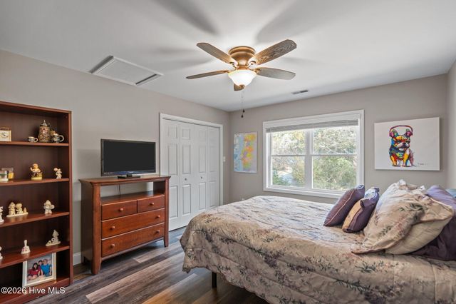 237 Ravenswood Road, Hampstead, NC 28443