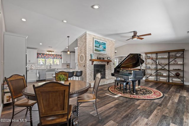 237 Ravenswood Road, Hampstead, NC 28443