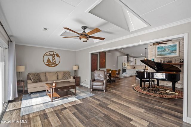 237 Ravenswood Road, Hampstead, NC 28443