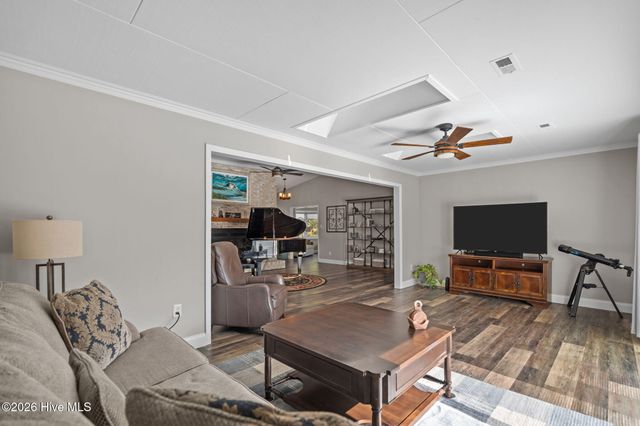 237 Ravenswood Road, Hampstead, NC 28443