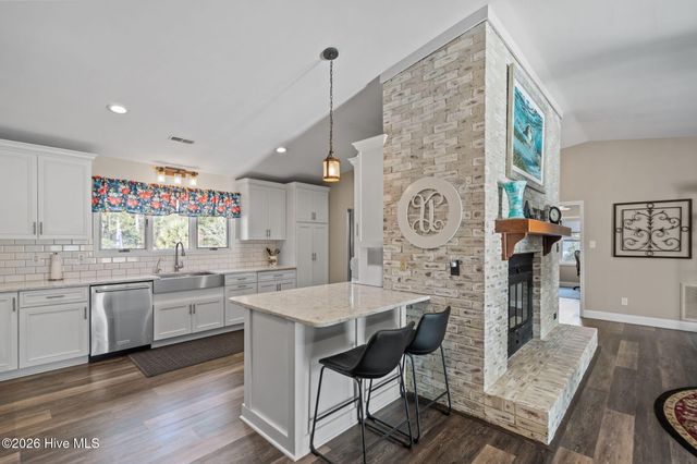 237 Ravenswood Road, Hampstead, NC 28443