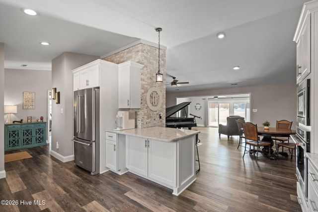 237 Ravenswood Road, Hampstead, NC 28443