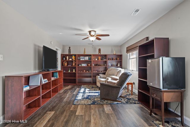 237 Ravenswood Road, Hampstead, NC 28443