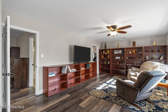 237 Ravenswood Road, Hampstead, NC 28443