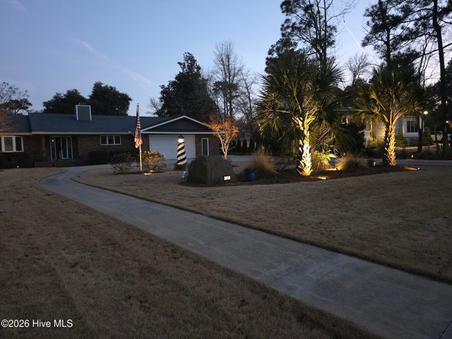 237 Ravenswood Road, Hampstead, NC 28443