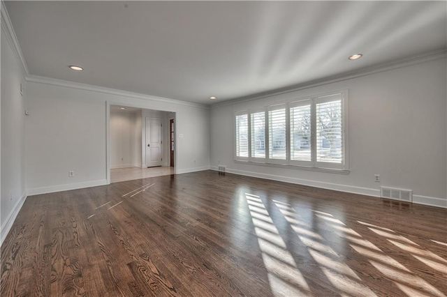 6717 Willow Lane, Mission Hills, KS 66208