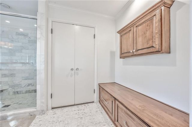 6717 Willow Lane, Mission Hills, KS 66208