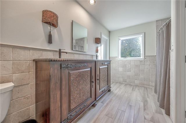 6717 Willow Lane, Mission Hills, KS 66208