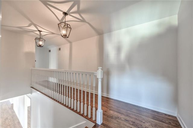 6717 Willow Lane, Mission Hills, KS 66208