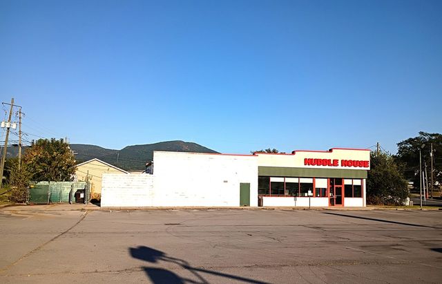 612 S 3rd Avenue, Chatsworth, GA 30705