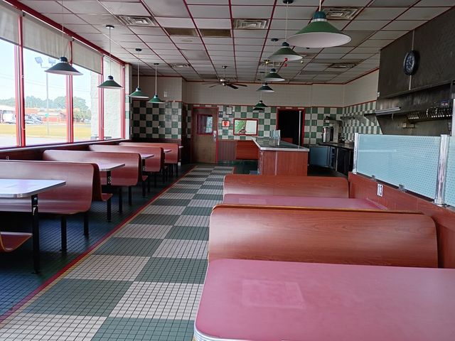 612 S 3rd Avenue, Chatsworth, GA 30705