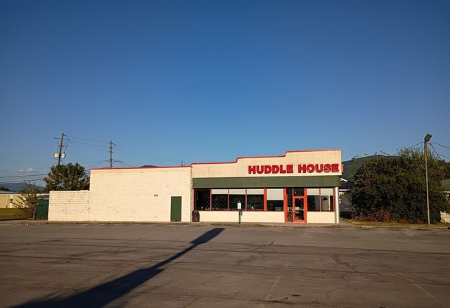 612 S 3rd Avenue, Chatsworth, GA 30705