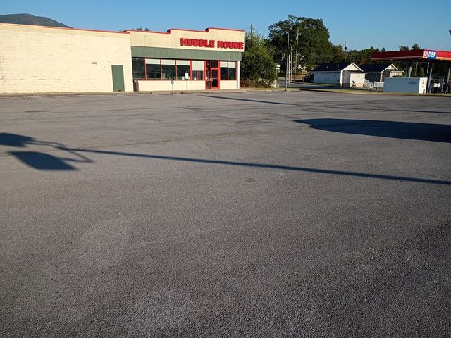 612 S 3rd Avenue, Chatsworth, GA 30705