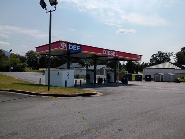 612 S 3rd Avenue, Chatsworth, GA 30705