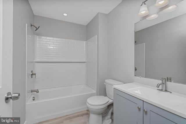 829 W GARDEN RD, Vineland, NJ 08360