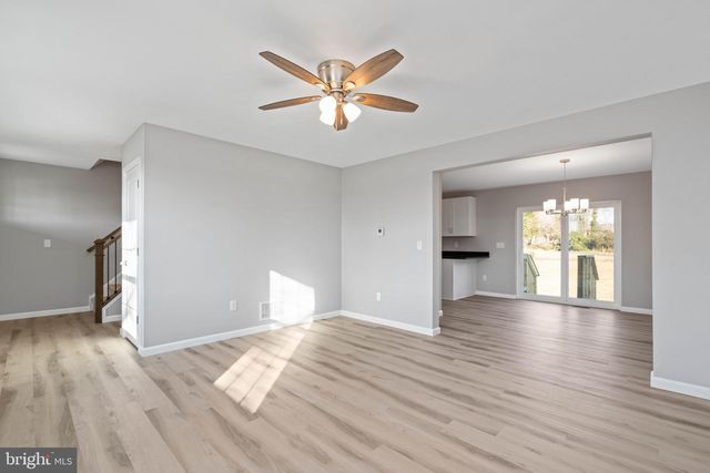 829 W GARDEN RD, Vineland, NJ 08360