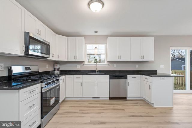 829 W GARDEN RD, Vineland, NJ 08360