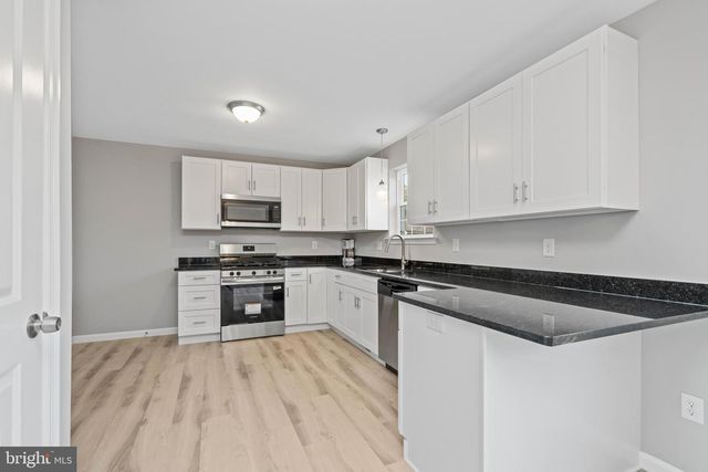 829 W GARDEN RD, Vineland, NJ 08360