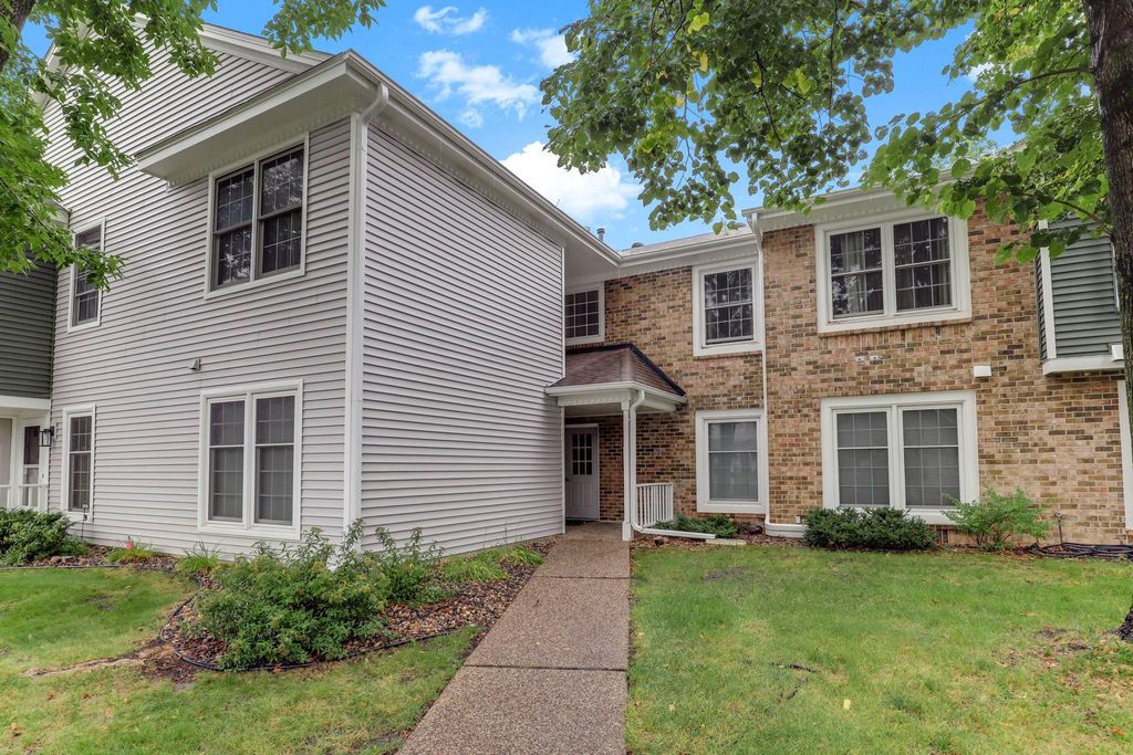 10966 Quebec Avenue S, Bloomington, MN 55438 — photo 2