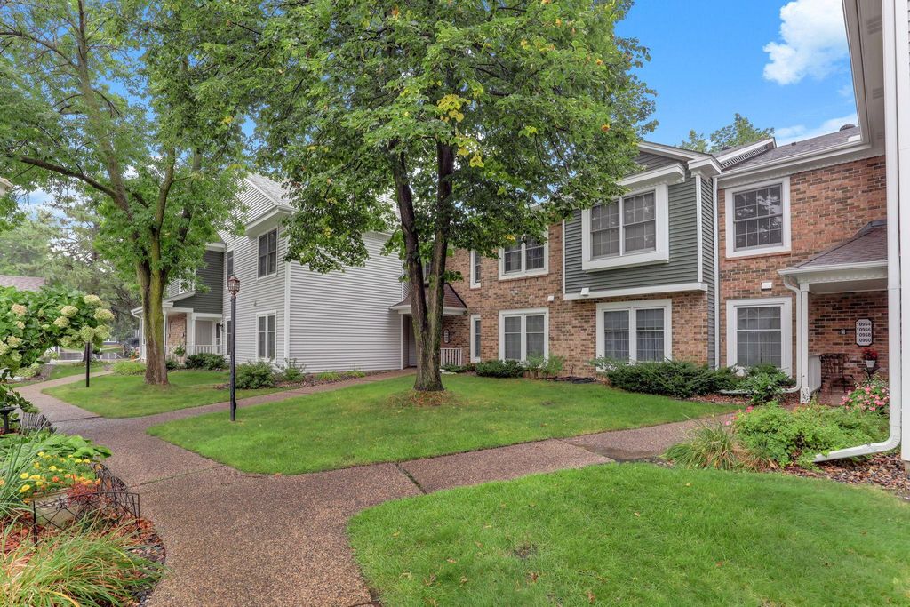 10966 Quebec Avenue S, Bloomington, MN 55438 — photo 3