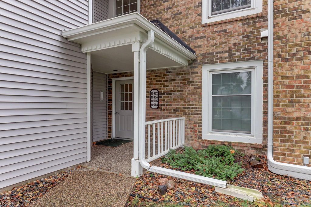 10966 Quebec Avenue S, Bloomington, MN 55438 — photo 5