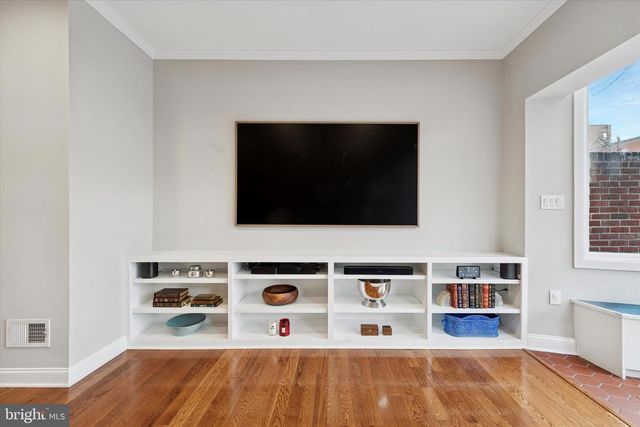 1916 LOMBARD ST, Philadelphia, PA 19146