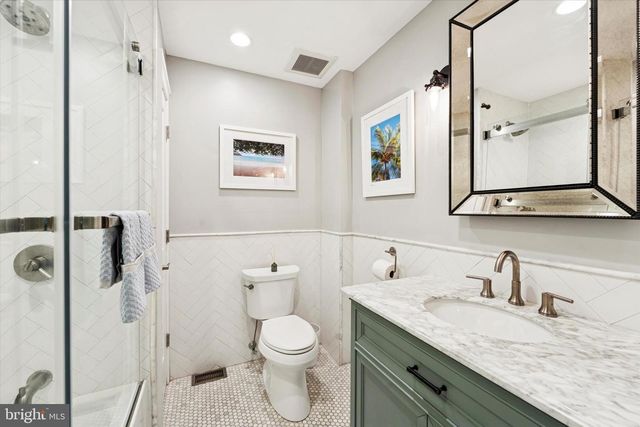 1916 LOMBARD ST, Philadelphia, PA 19146