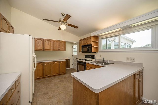 612 Acorn Drive, Crestwood, MO 63126