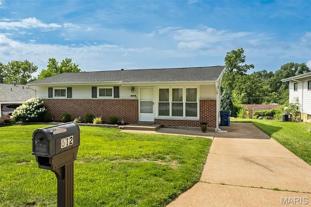 612 Acorn Drive, Crestwood, MO 63126