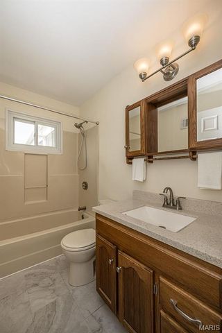 612 Acorn Drive, Crestwood, MO 63126