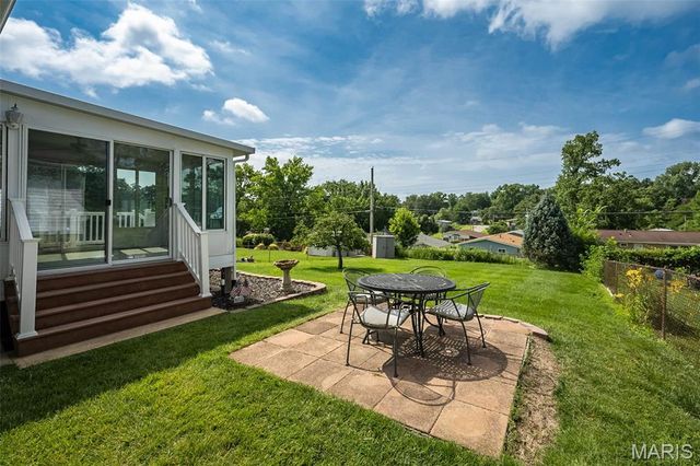 612 Acorn Drive, Crestwood, MO 63126