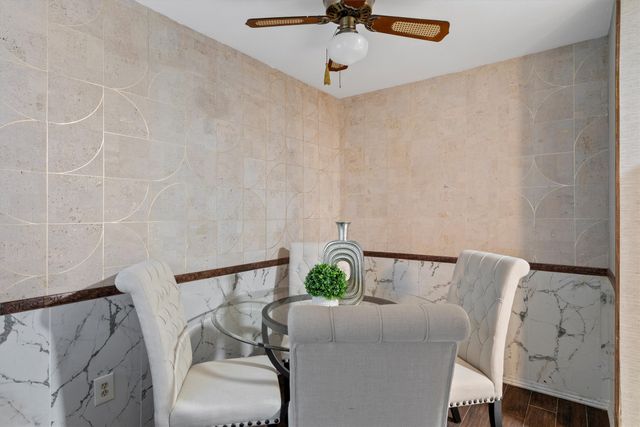 6900 Skillman Street 406, Dallas, TX 75231