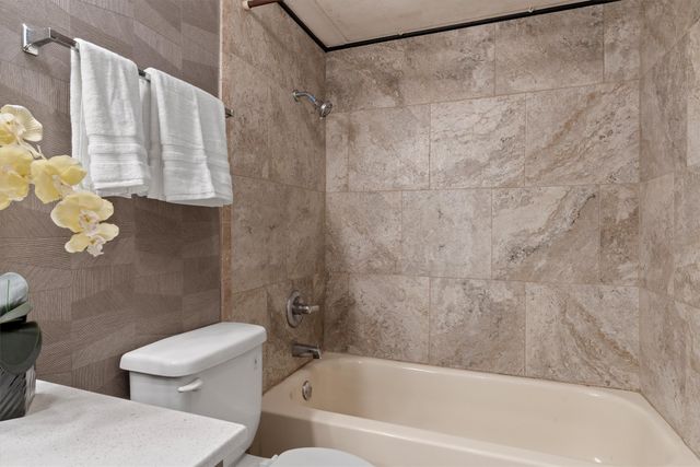 6900 Skillman Street 406, Dallas, TX 75231