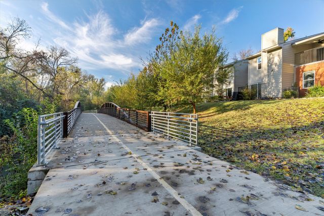 6900 Skillman Street 406, Dallas, TX 75231