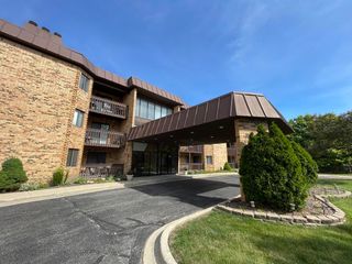 2880 Torrey Pine Lane 1H, Lisle, IL 60532
