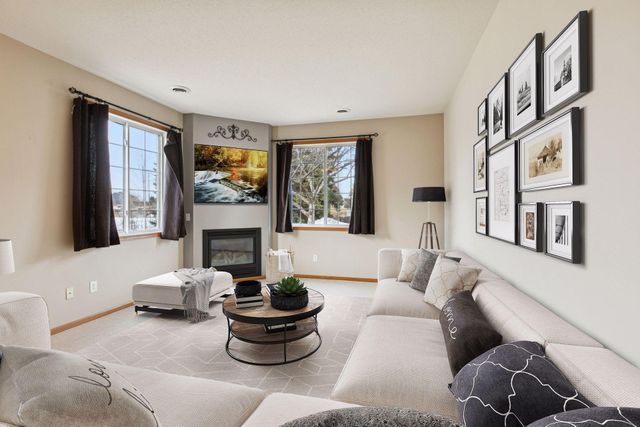 18039 69th Place N, Maple Grove, MN 55311