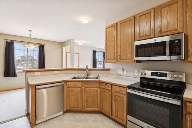 18039 69th Place N, Maple Grove, MN 55311