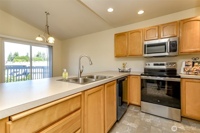 16018 89th Avenue E, Puyallup, WA 98375