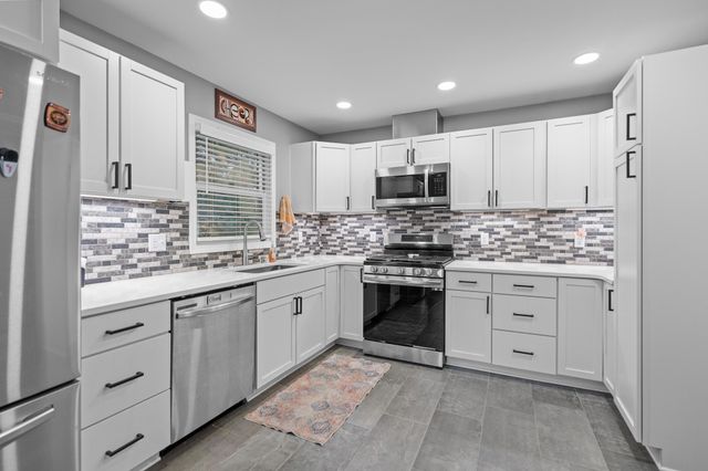 3415 7th Street NW, Rochester, MN 55901