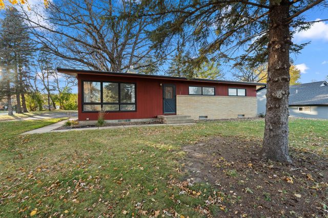 3415 7th Street NW, Rochester, MN 55901