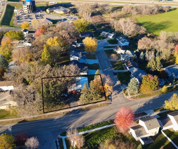 3415 7th Street NW, Rochester, MN 55901