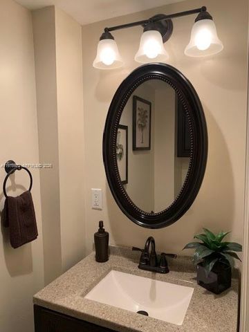 6917 Collins Ave 622, Miami Beach, FL 33141