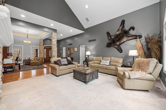 157 Great Pines Drive, Oxford, MI 48371