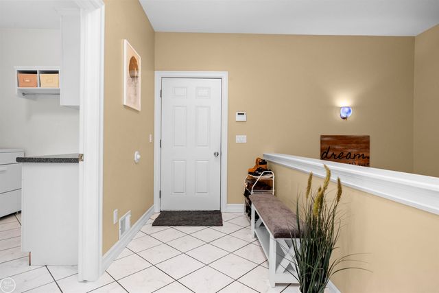 157 Great Pines Drive, Oxford, MI 48371