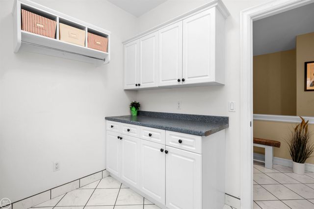 157 Great Pines Drive, Oxford, MI 48371