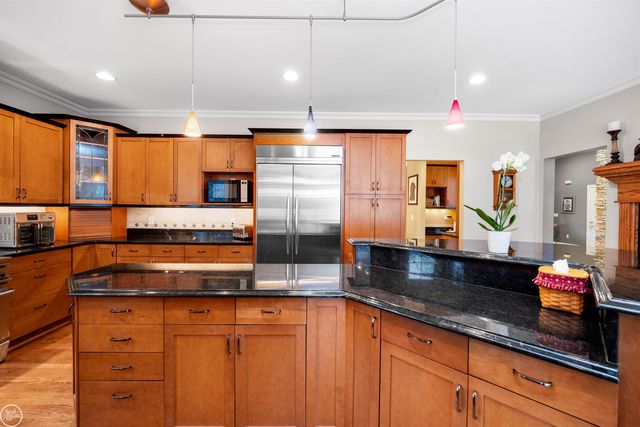 157 Great Pines Drive, Oxford, MI 48371