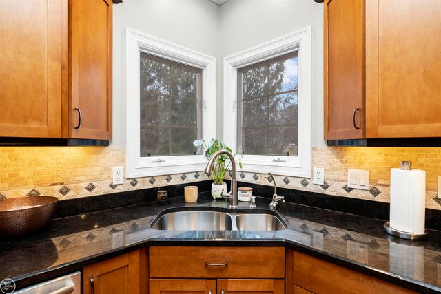 157 Great Pines Drive, Oxford, MI 48371