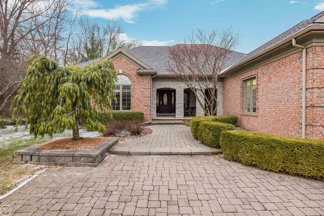 157 Great Pines Drive, Oxford, MI 48371