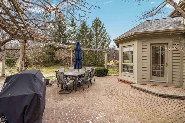 157 Great Pines Drive, Oxford, MI 48371