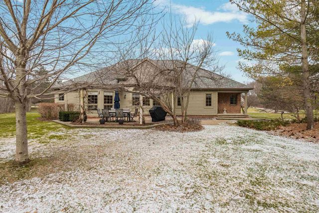 157 Great Pines Drive, Oxford, MI 48371